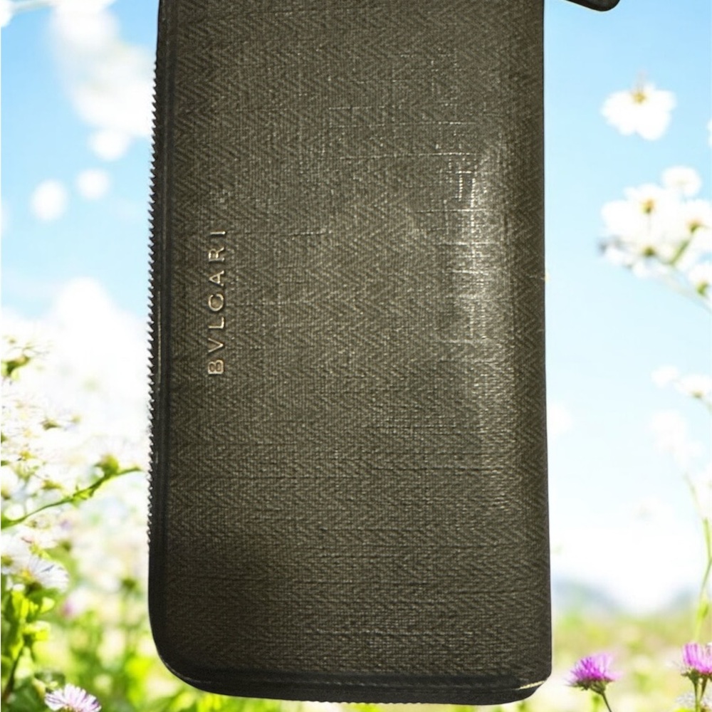 BVLGARI Black Wallet - Picture 2 of 7